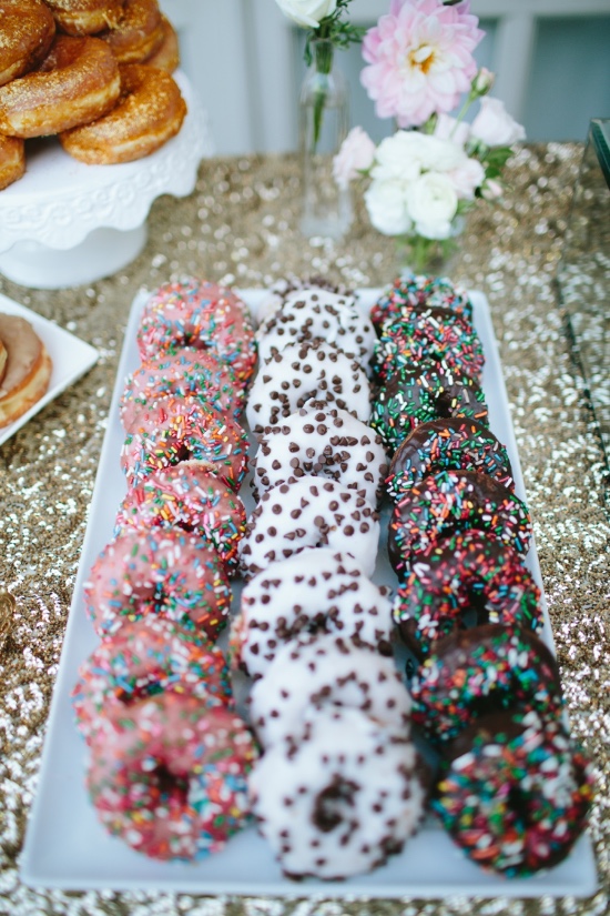 chic-vintage-gold-and-pink-wedding