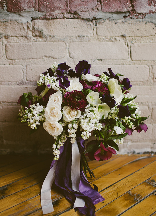 deep purple and white wedding bouquet @weddingchicks