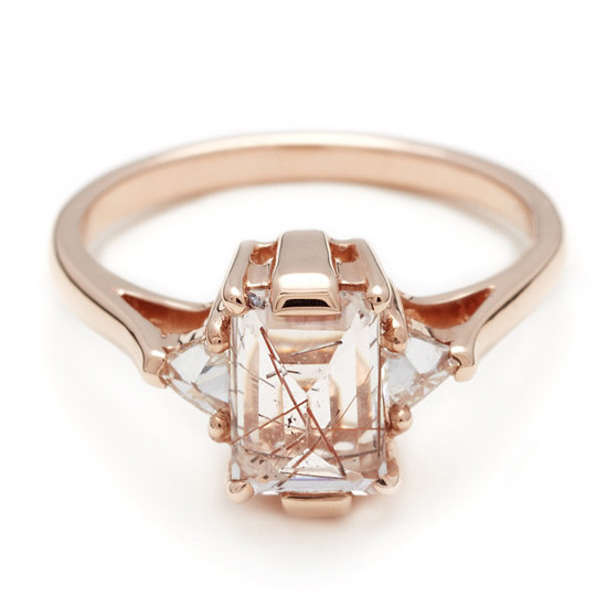 rose gold diamond engagement ring @weddingchicks