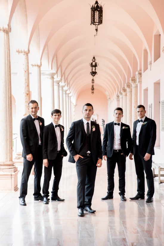 fairytale-pink-and-gold-wedding