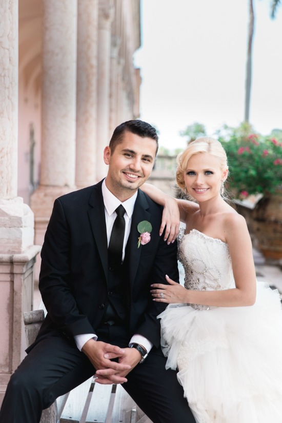 fairytale-pink-and-gold-wedding