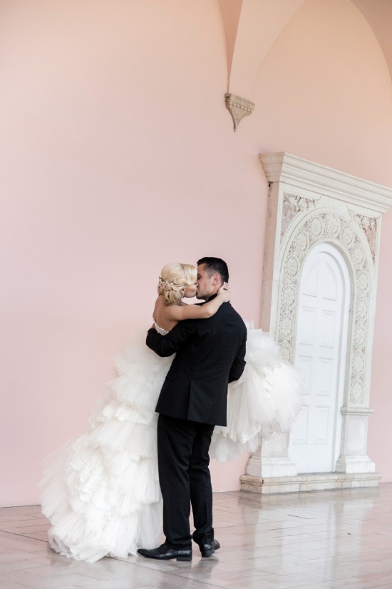fairytale-pink-and-gold-wedding