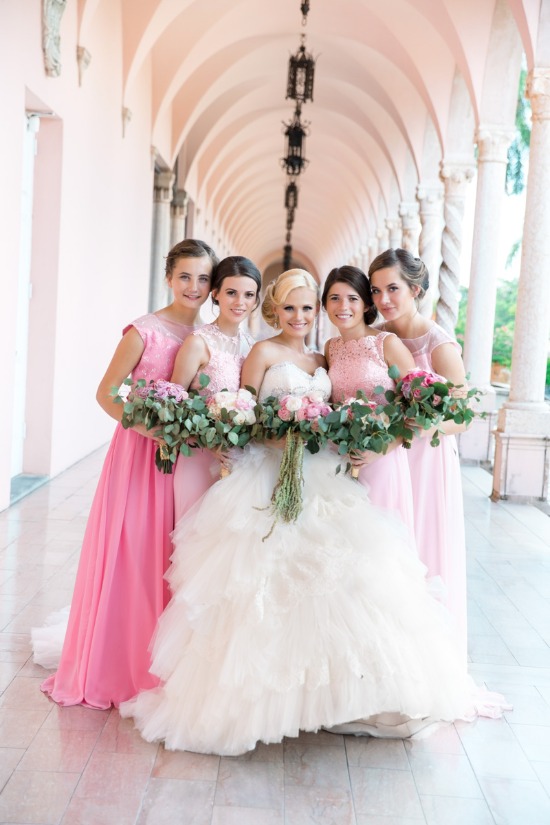 fairytale-pink-and-gold-wedding