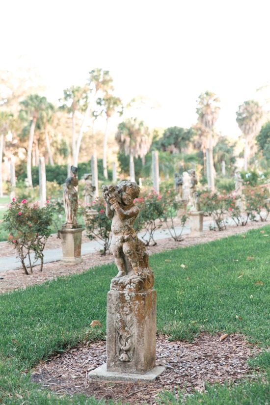 fairytale-pink-and-gold-wedding