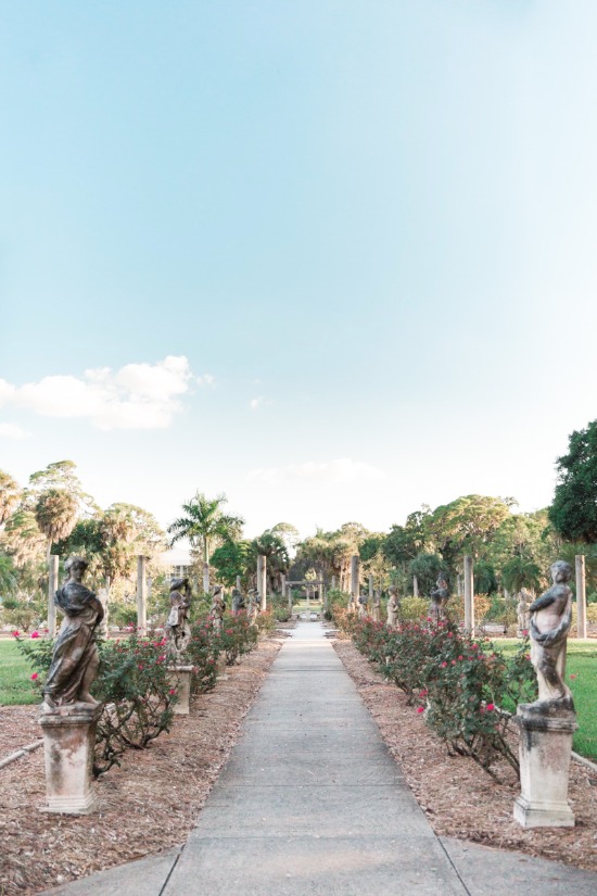 fairytale-pink-and-gold-wedding