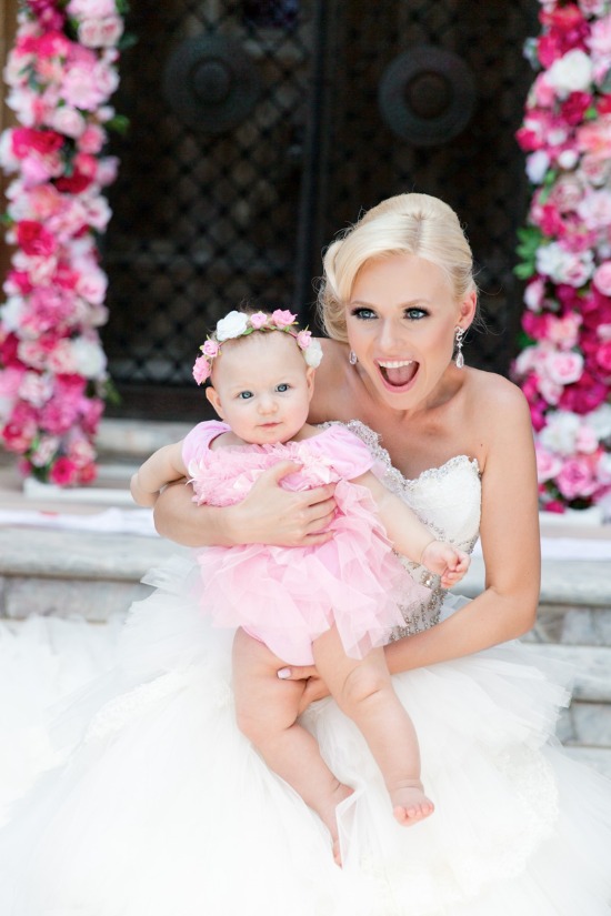 fairytale-pink-and-gold-wedding