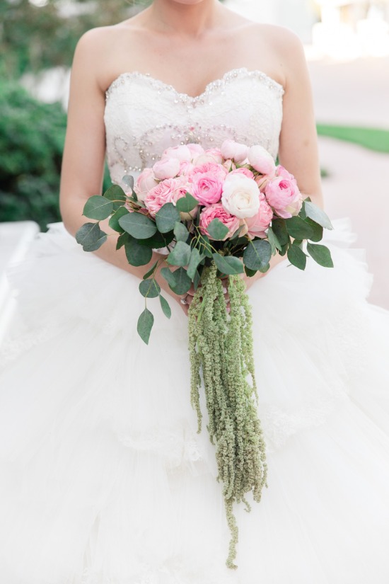 fairytale-pink-and-gold-wedding