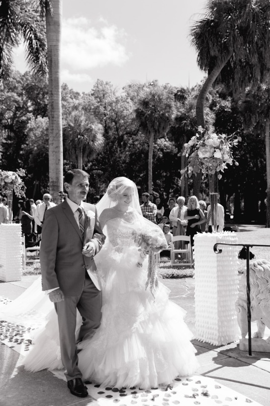 fairytale-pink-and-gold-wedding