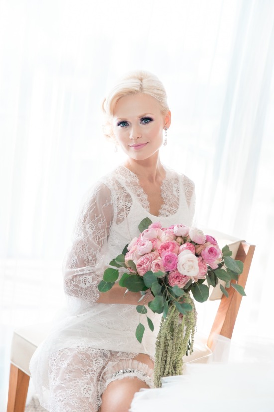 fairytale-pink-and-gold-wedding