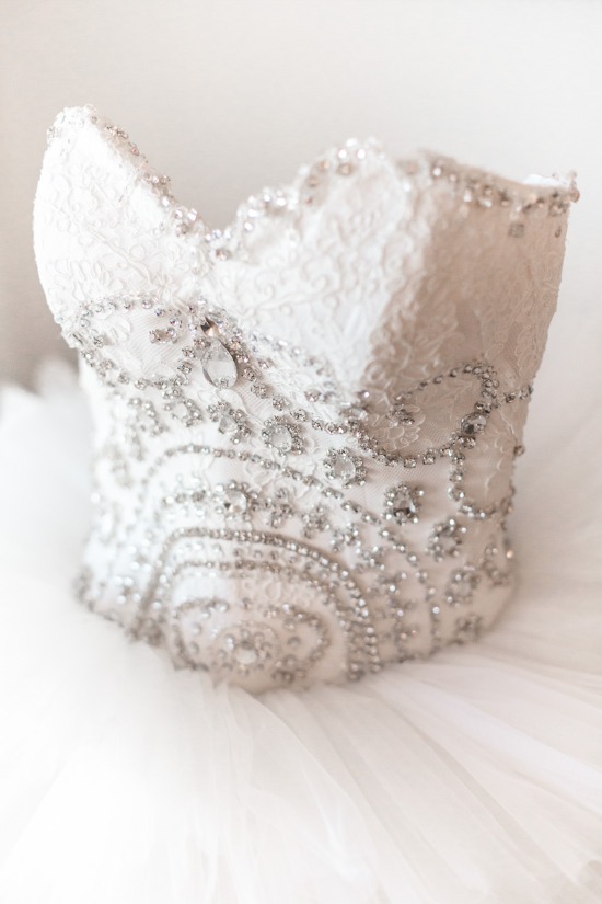 fairytale-pink-and-gold-wedding