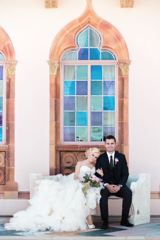 fairytale-pink-and-gold-wedding