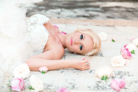 fairytale-pink-and-gold-wedding