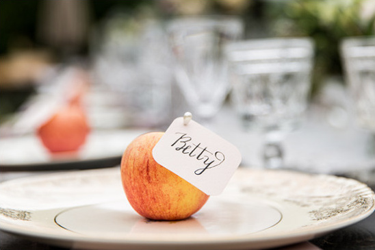escortcardapple @weddingchicks