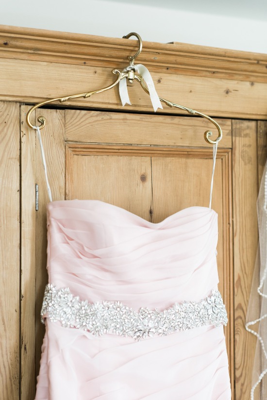 grey-and-pink-shabby-chic-wedding