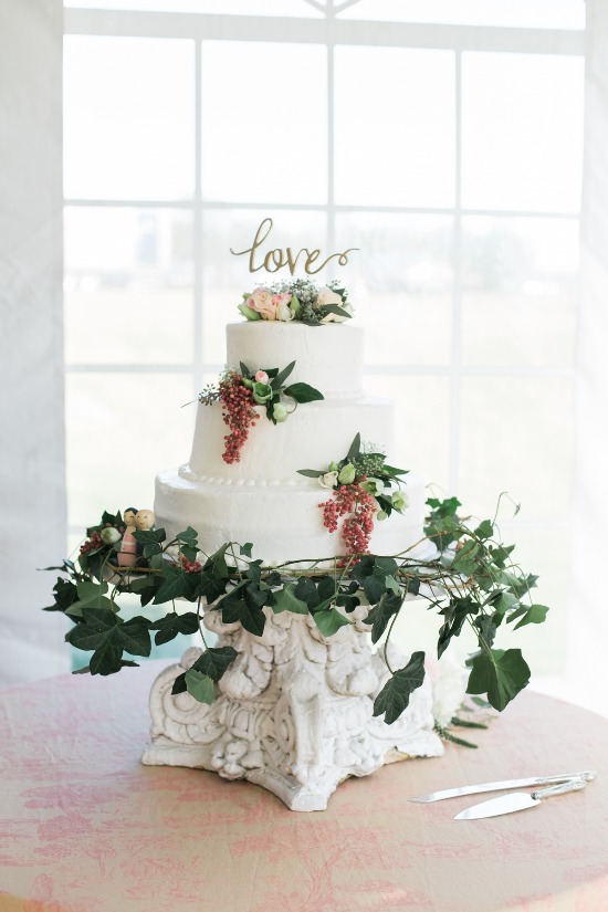 grey-and-pink-shabby-chic-wedding