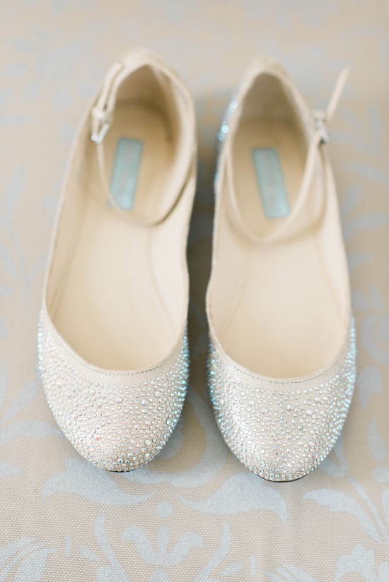 grey-and-pink-shabby-chic-wedding