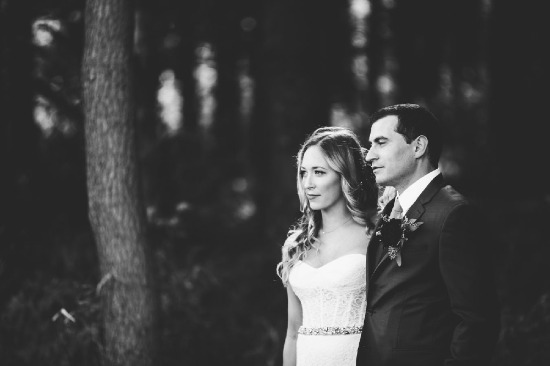 lodge-wedding-in-fall