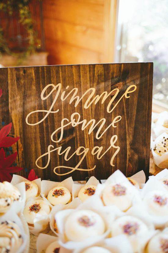 lodge-wedding-in-fall