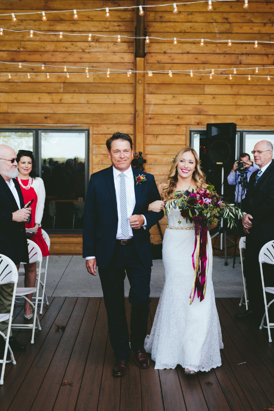 lodge-wedding-in-fall