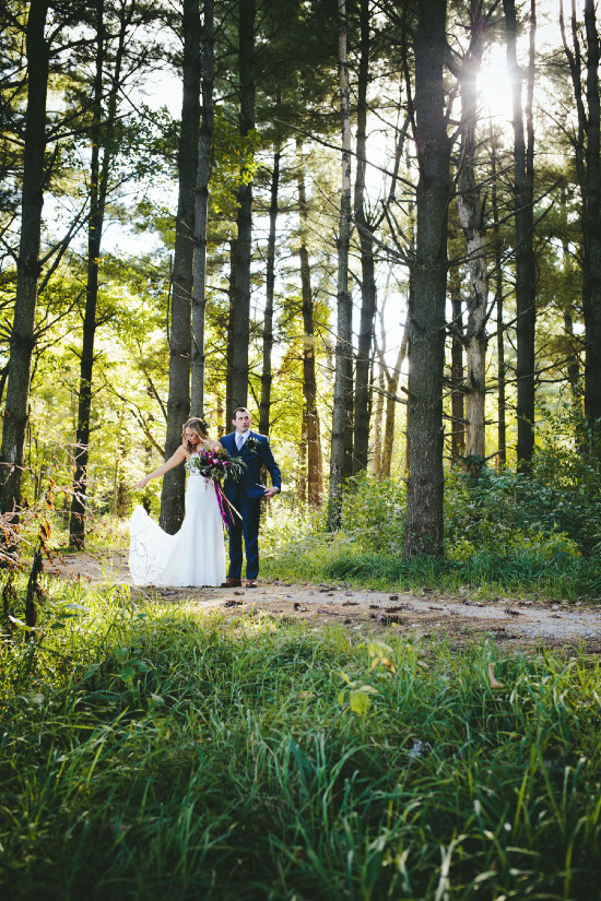 lodge-wedding-in-fall