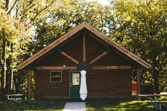 lodge-wedding-in-fall
