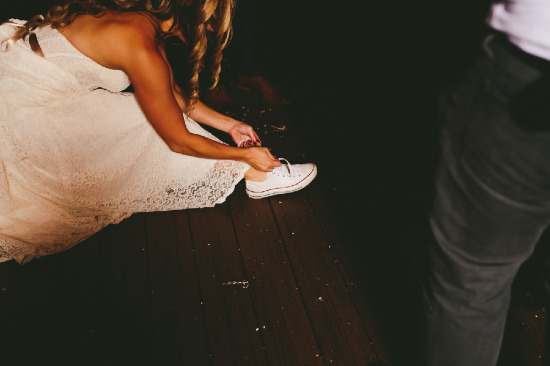 lodge-wedding-in-fall