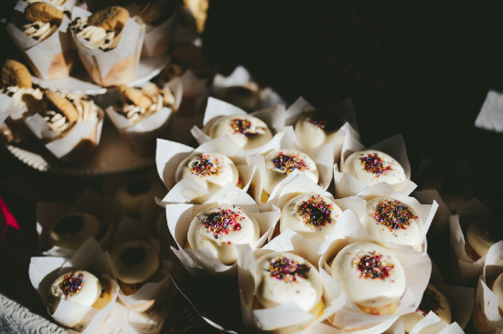 lodge-wedding-in-fall