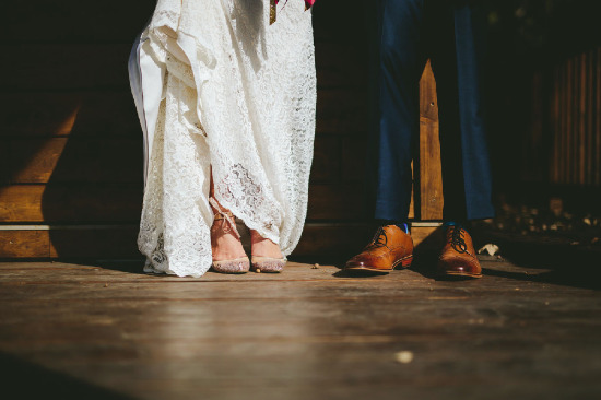 lodge-wedding-in-fall