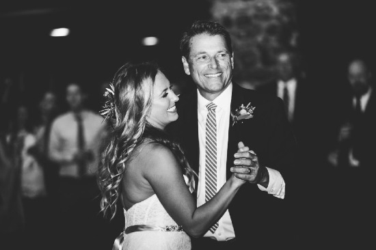 lodge-wedding-in-fall
