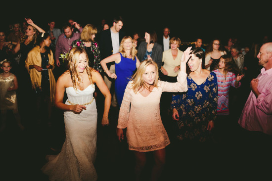 lodge-wedding-in-fall