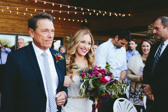 lodge-wedding-in-fall