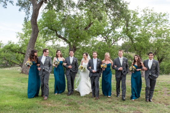 ocean-blue-and-yellow-springtime-wedding
