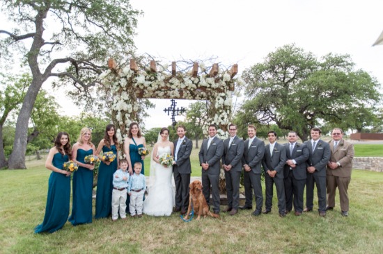 ocean-blue-and-yellow-springtime-wedding