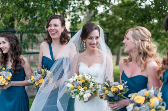 ocean-blue-and-yellow-springtime-wedding