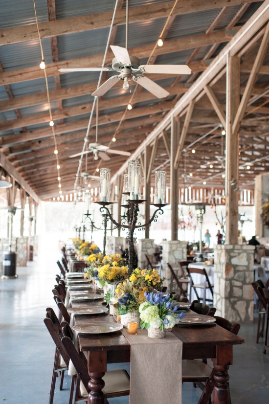 ocean-blue-and-yellow-springtime-wedding