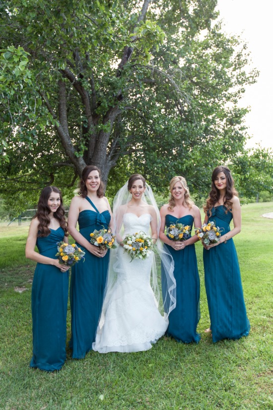 ocean-blue-and-yellow-springtime-wedding
