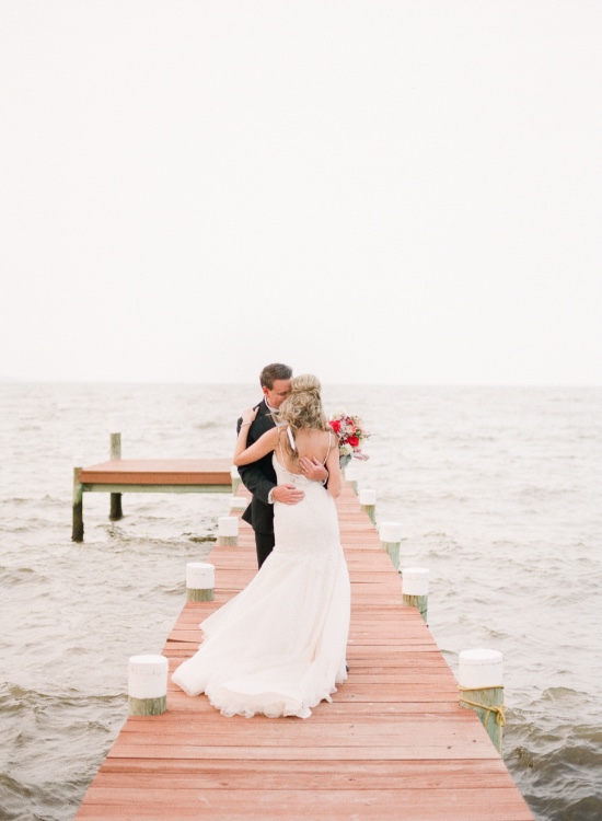 preppy-black-gold-and-white-wedding