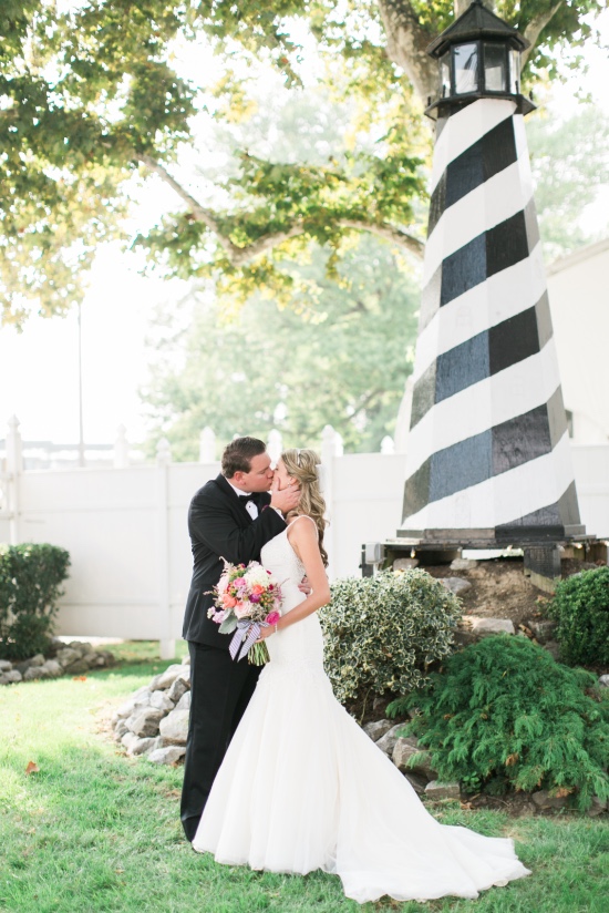 preppy-black-gold-and-white-wedding