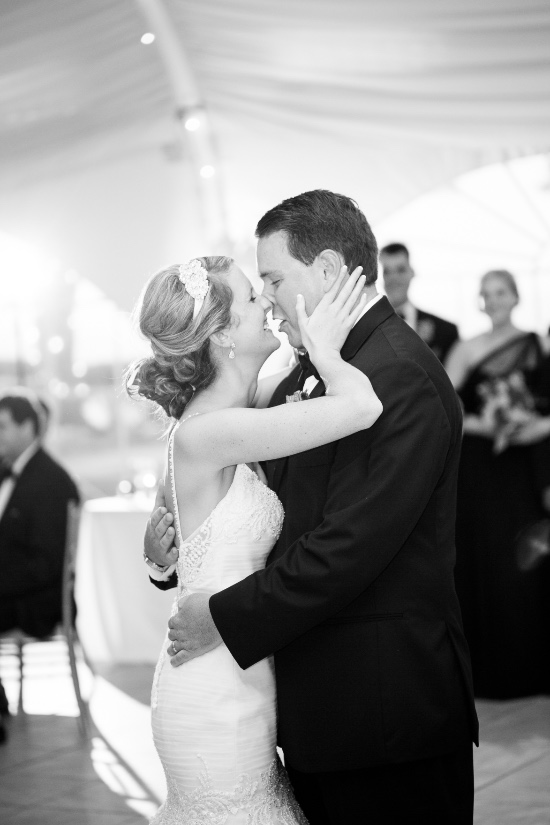 preppy-black-gold-and-white-wedding