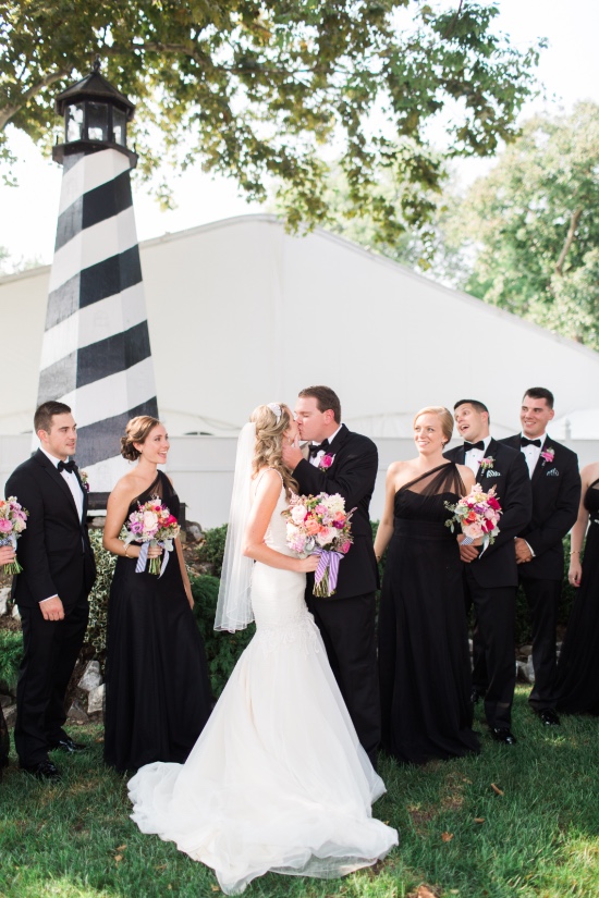 preppy-black-gold-and-white-wedding