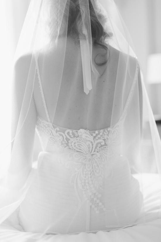 preppy-black-gold-and-white-wedding