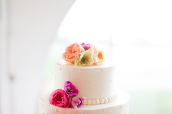 preppy-black-gold-and-white-wedding