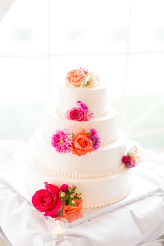 preppy-black-gold-and-white-wedding