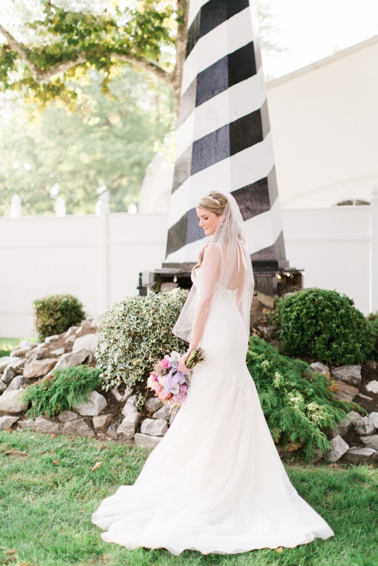 preppy-black-gold-and-white-wedding