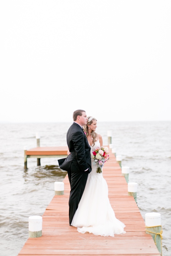 preppy-black-gold-and-white-wedding