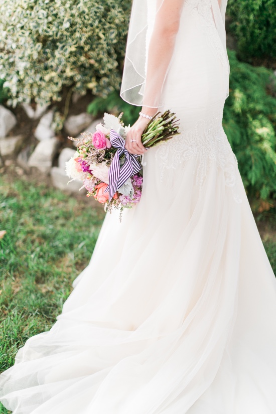 preppy-black-gold-and-white-wedding