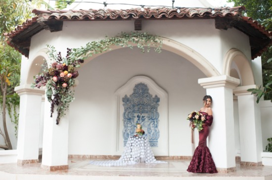 red-and-gold-spanish-wedding-ideas