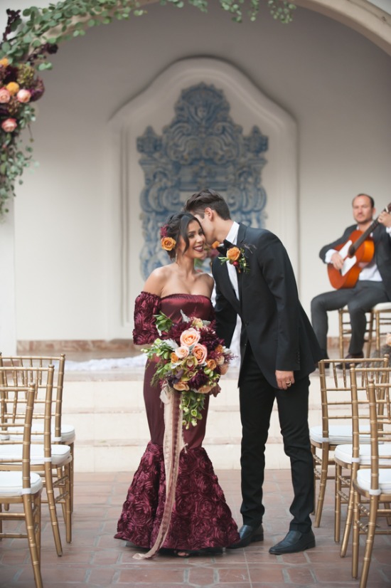 red-and-gold-spanish-wedding-ideas