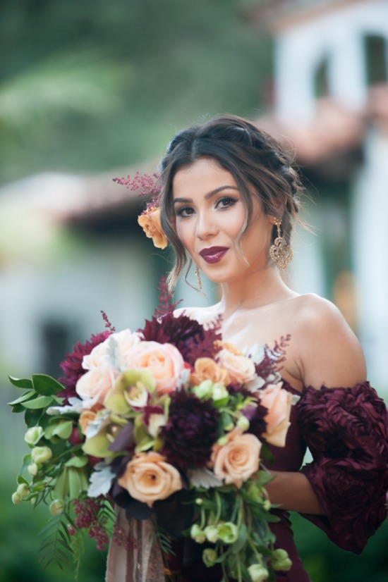 red-and-gold-spanish-wedding-ideas