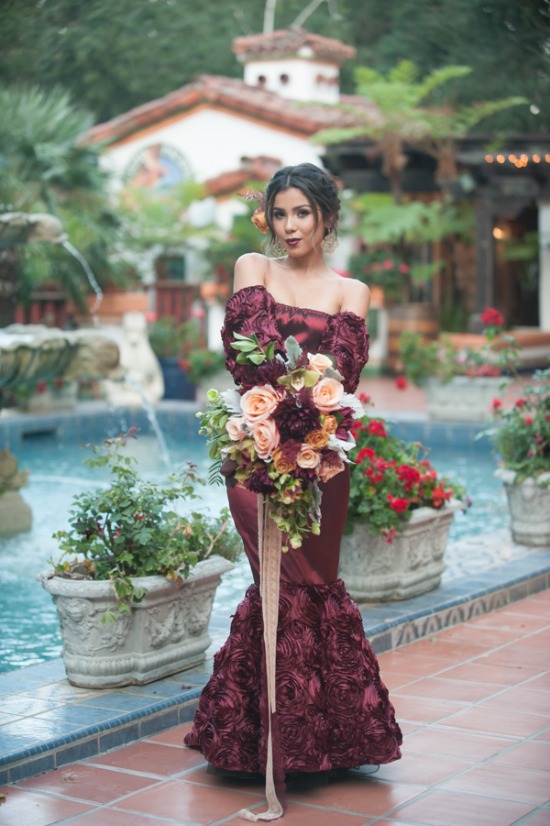 red-and-gold-spanish-wedding-ideas